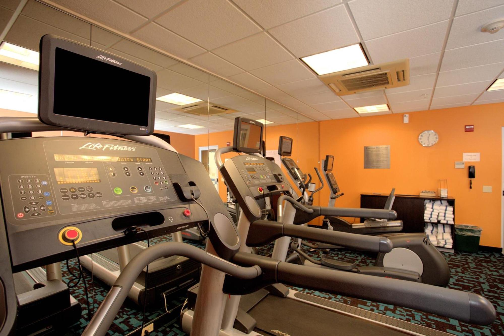 Fairfield Inn & Suites By Marriott Edison - South Plainfield מראה חיצוני תמונה