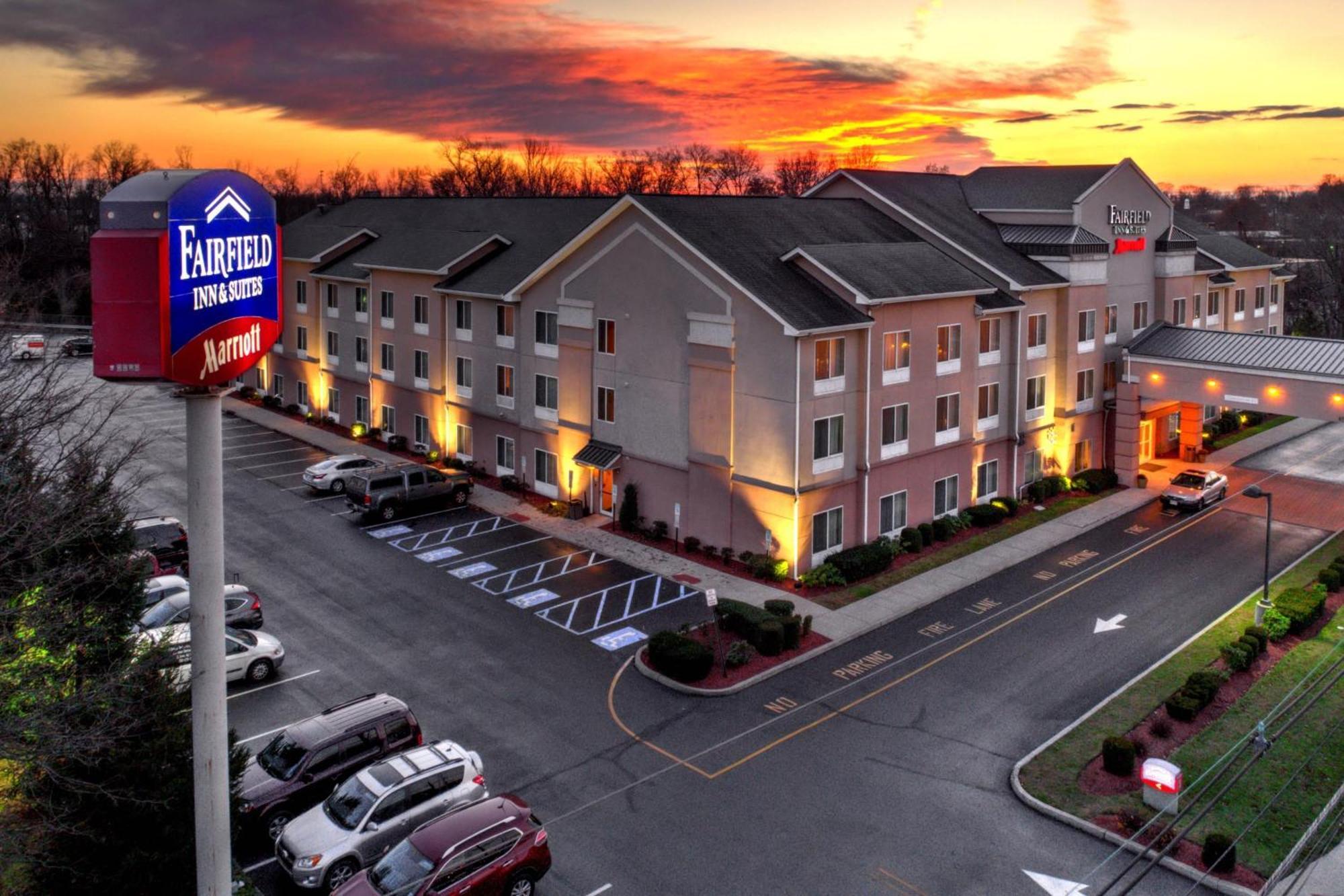 Fairfield Inn & Suites By Marriott Edison - South Plainfield מראה חיצוני תמונה