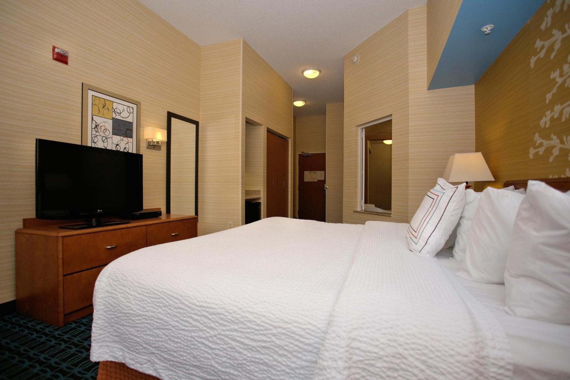 Fairfield Inn & Suites By Marriott Edison - South Plainfield מראה חיצוני תמונה