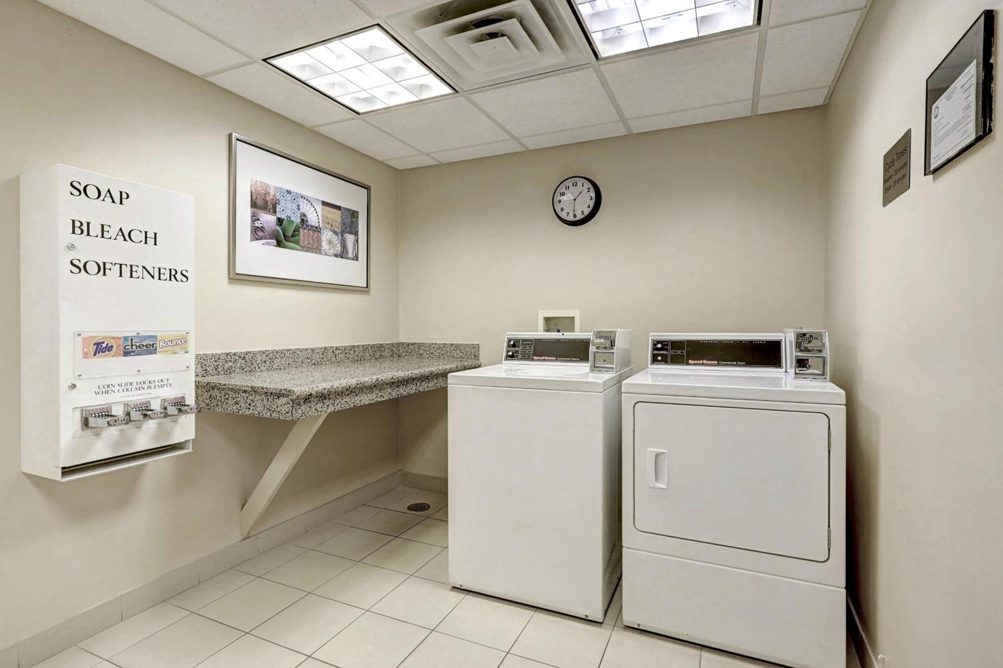 Fairfield Inn & Suites By Marriott Edison - South Plainfield מראה חיצוני תמונה