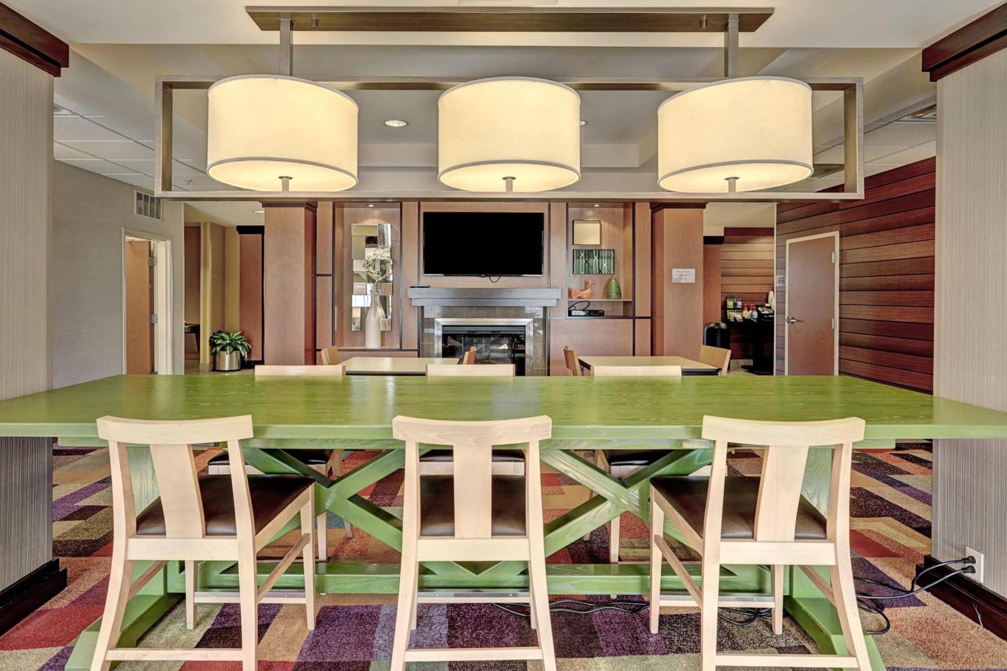 Fairfield Inn & Suites By Marriott Edison - South Plainfield מראה חיצוני תמונה
