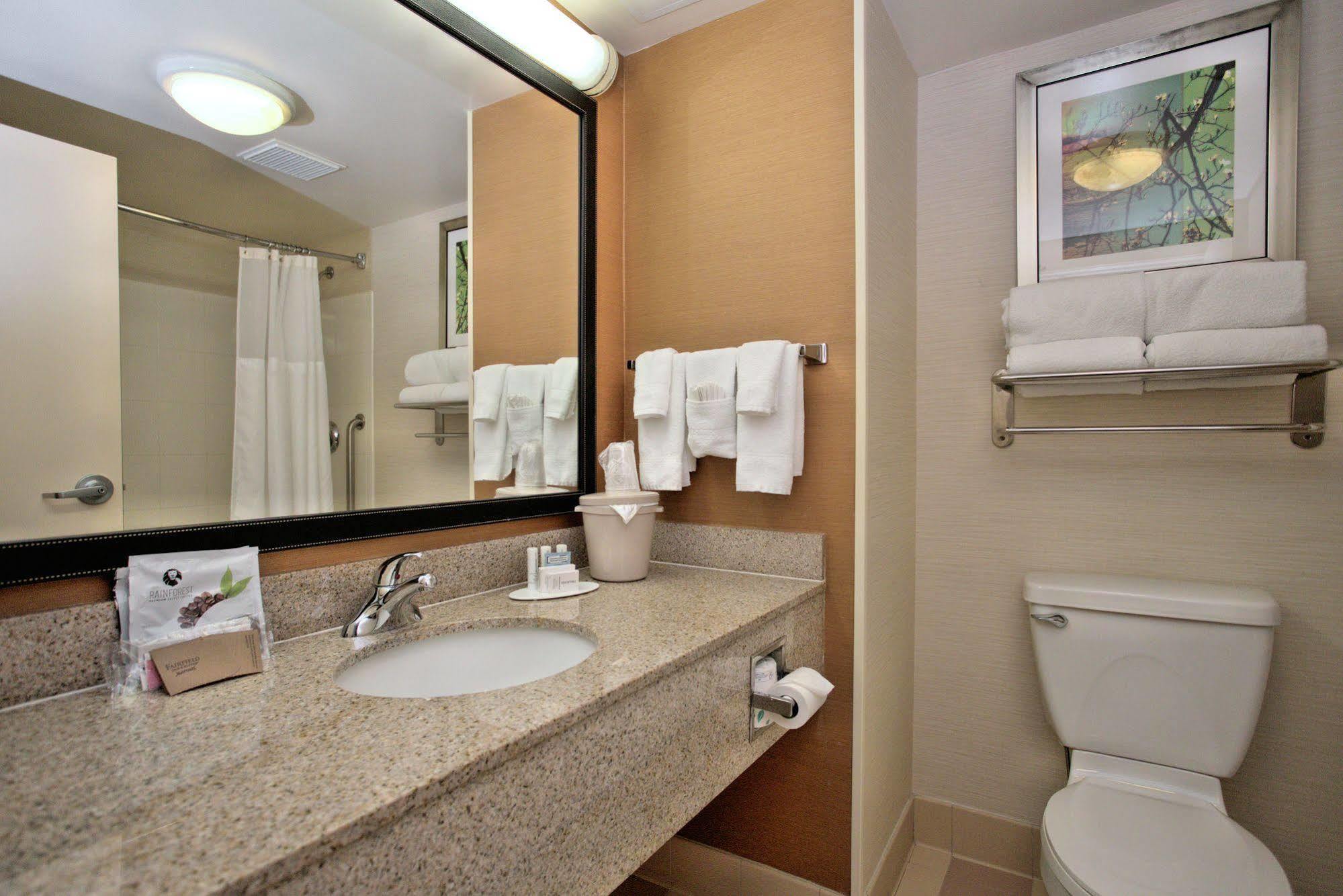 Fairfield Inn & Suites By Marriott Edison - South Plainfield מראה חיצוני תמונה