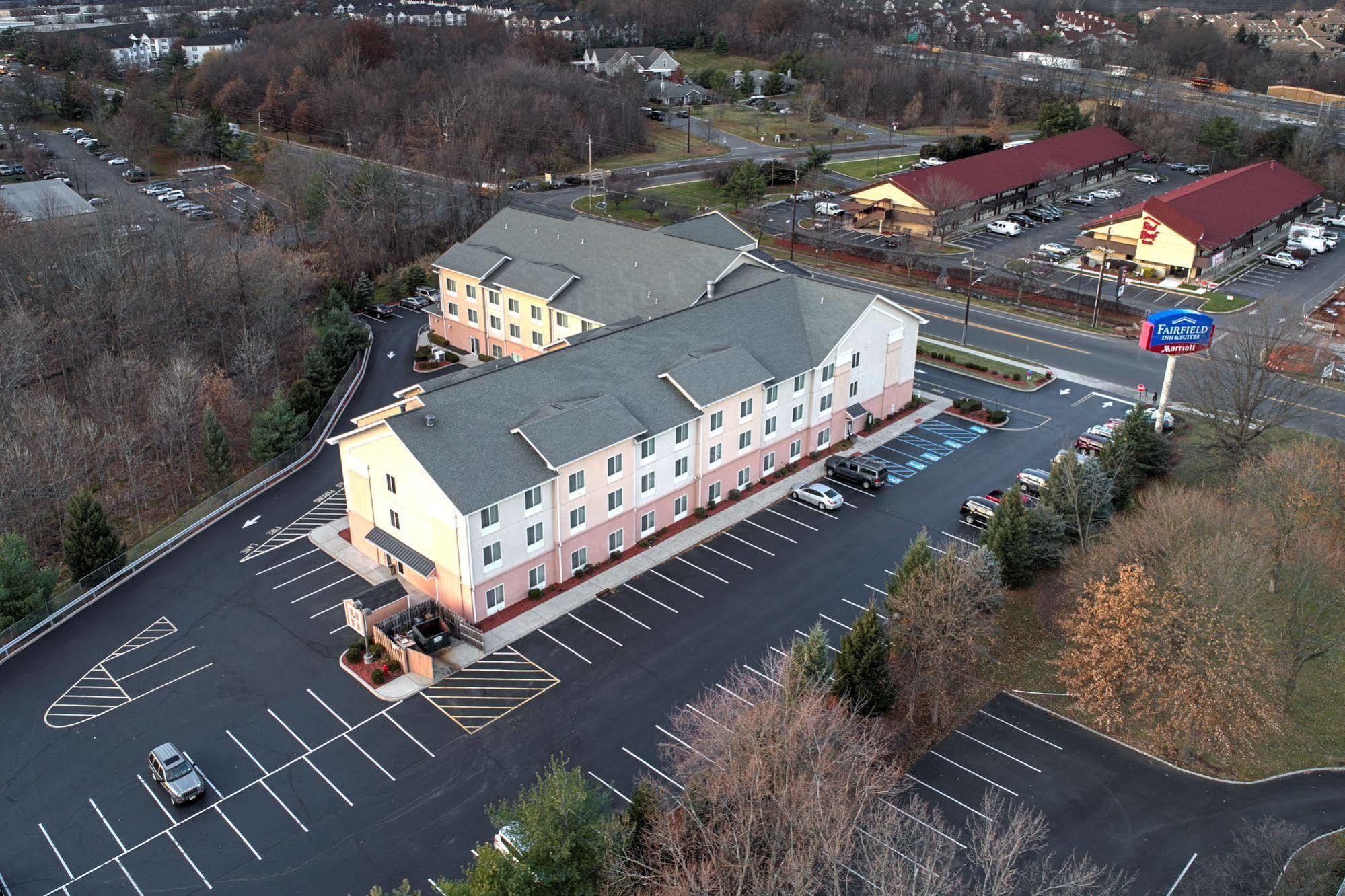 Fairfield Inn & Suites By Marriott Edison - South Plainfield מראה חיצוני תמונה
