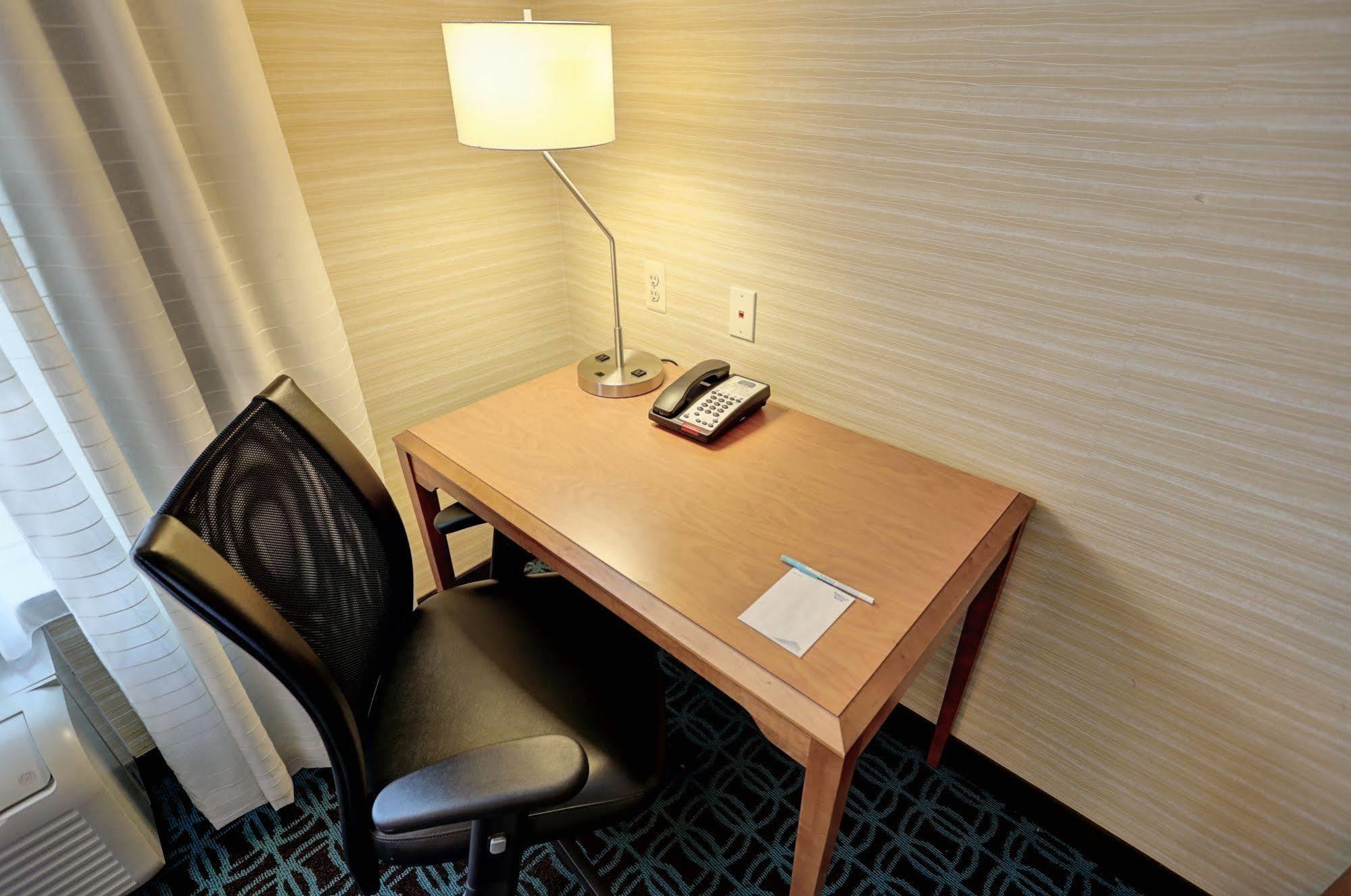Fairfield Inn & Suites By Marriott Edison - South Plainfield מראה חיצוני תמונה