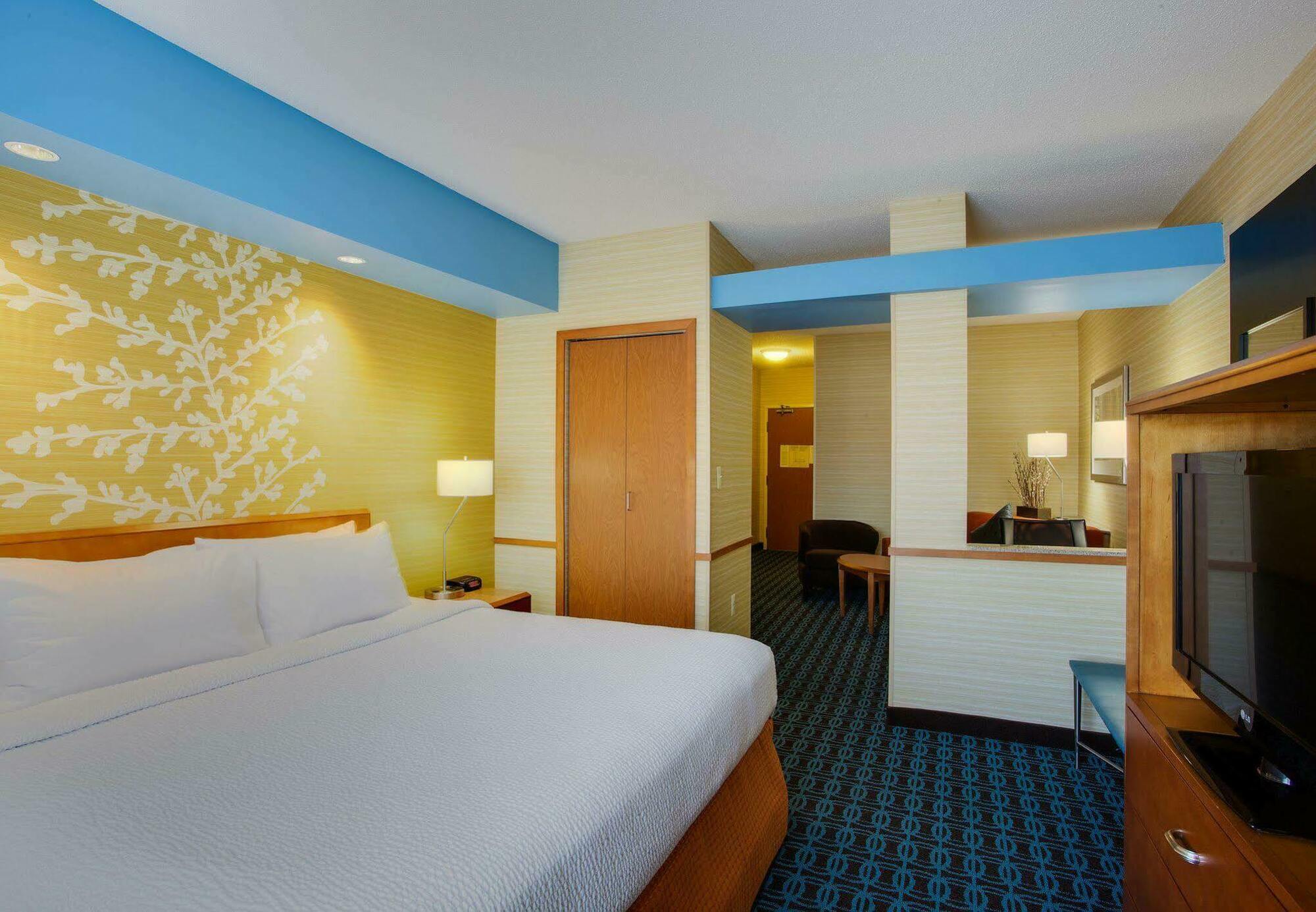 Fairfield Inn & Suites By Marriott Edison - South Plainfield מראה חיצוני תמונה